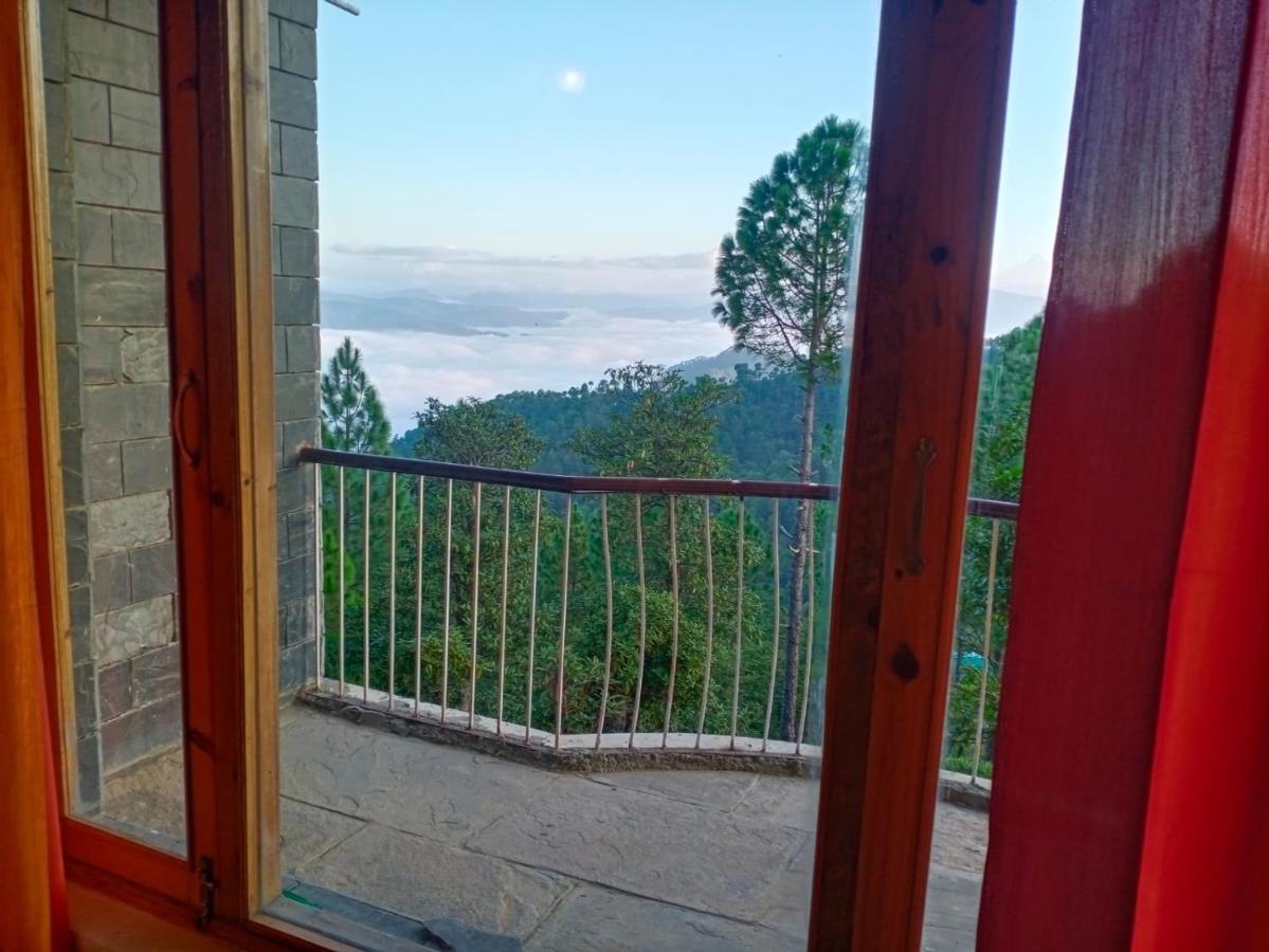 Elphinstone Inn Almora Exterior photo